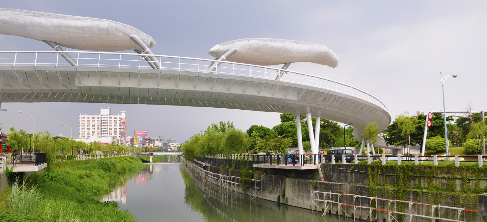 台灣屏東 萬年溪流域整體整治計畫–景觀噴泉、水瀑及浮田工程案